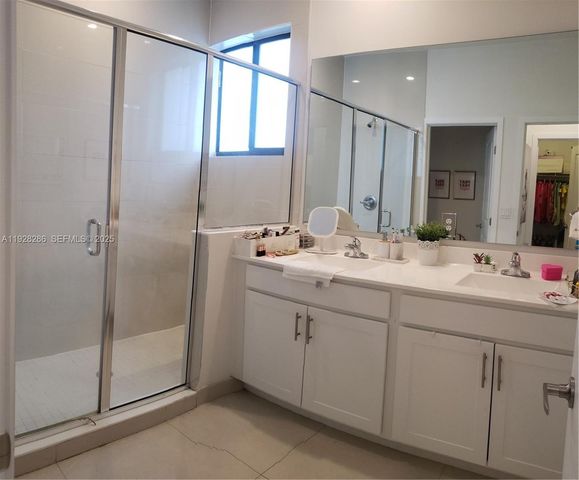 2414 SW 145th Pl 2414, Miami, FL 33175