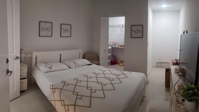 2414 SW 145th Pl 2414, Miami, FL 33175