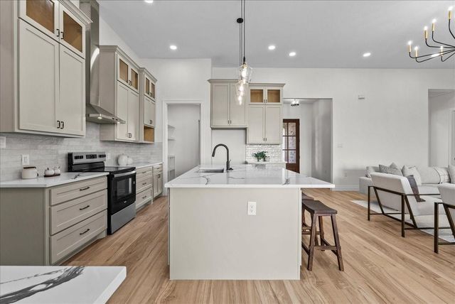 224 Cripple Creek Lane, Angleton, TX 77515