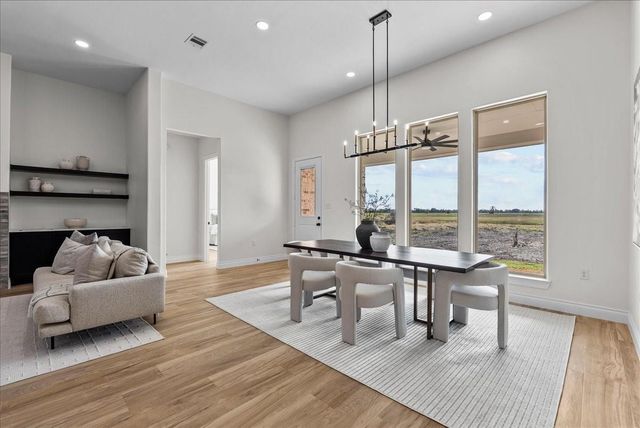 224 Cripple Creek Lane, Angleton, TX 77515