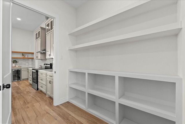 224 Cripple Creek Lane, Angleton, TX 77515