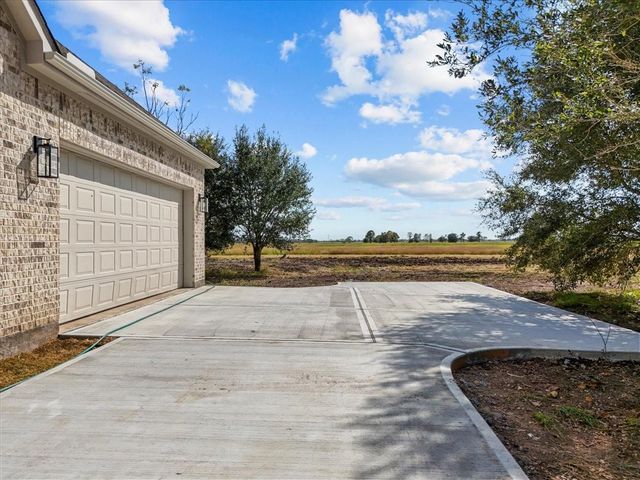 224 Cripple Creek Lane, Angleton, TX 77515