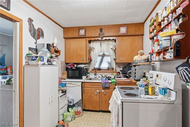 113 15th Street NW, Barberton, OH 44203