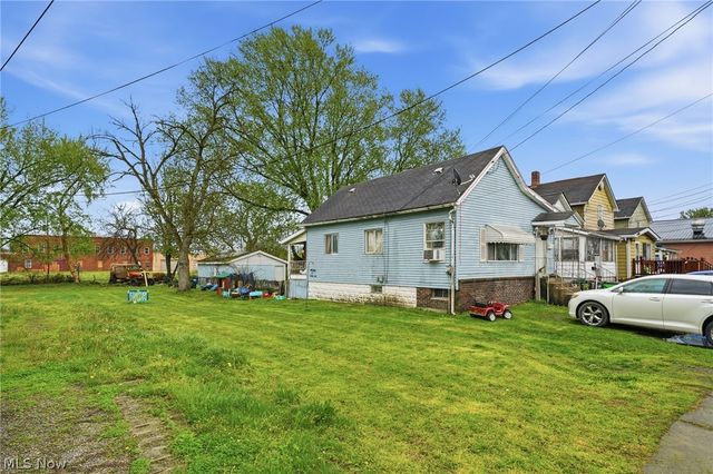 113 15th Street NW, Barberton, OH 44203