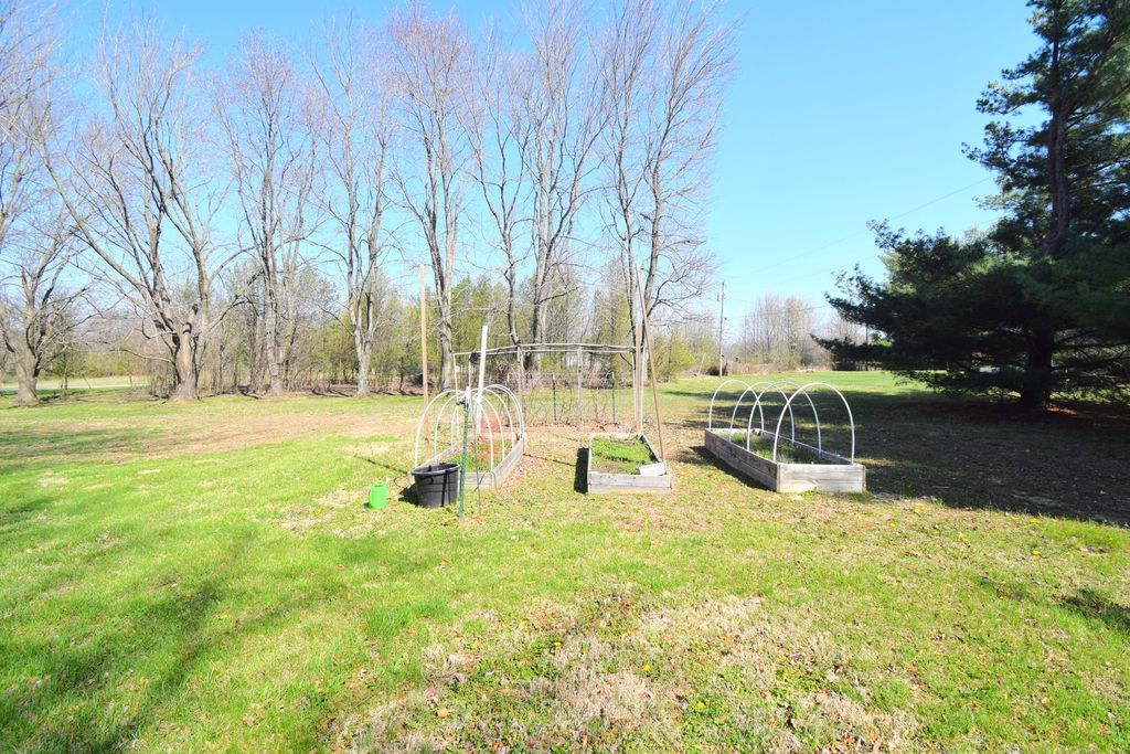 Image 26 of property listing at 15665 N Angling Lane, Mt Vernon, IL 62864