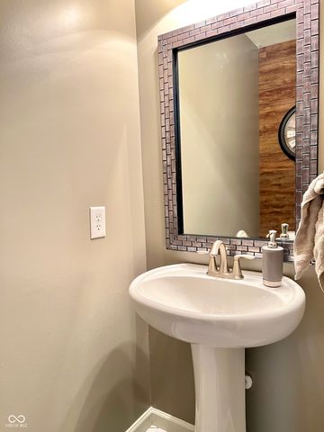 5778 W Commonview Drive, Mccordsville, IN 46055