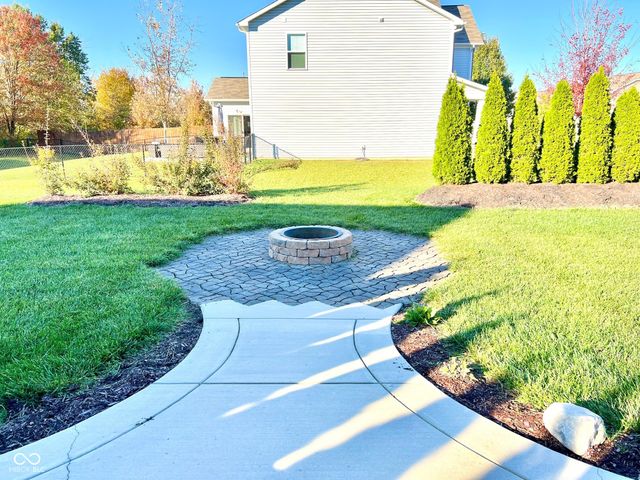 5778 W Commonview Drive, Mccordsville, IN 46055