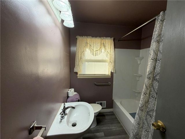 4305 S Main Street, Independence, MO 64055