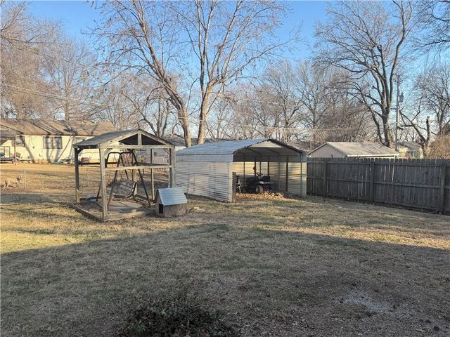 4305 S Main Street, Independence, MO 64055