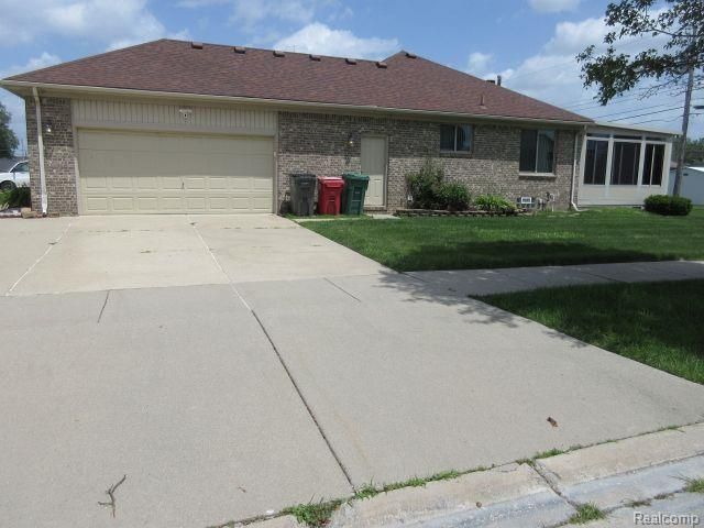 33882 Lipke Street, Clinton Charter Township, MI 48035