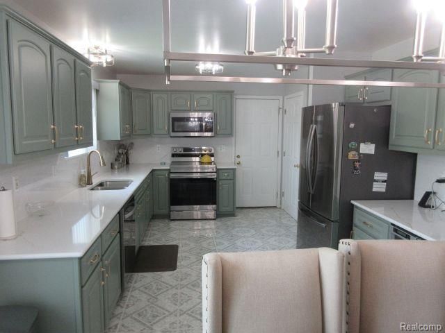 33882 Lipke Street, Clinton Charter Township, MI 48035