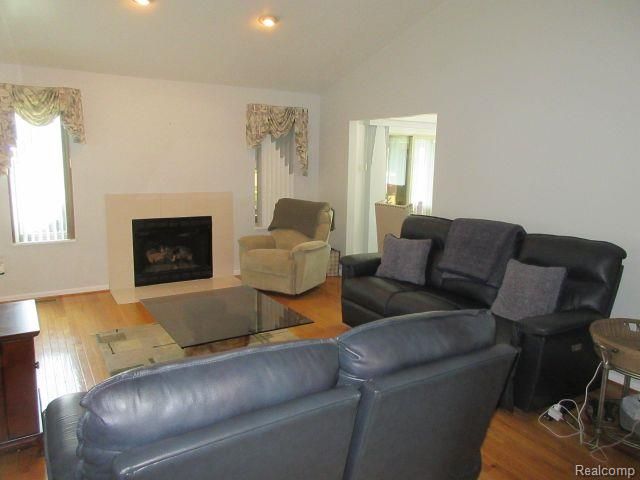 33882 Lipke Street, Clinton Charter Township, MI 48035