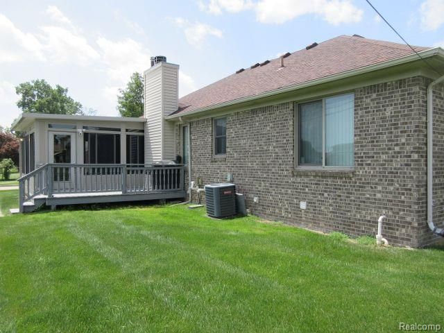 33882 Lipke Street, Clinton Charter Township, MI 48035