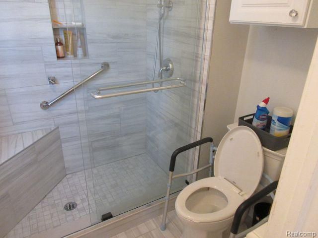 33882 Lipke Street, Clinton Charter Township, MI 48035