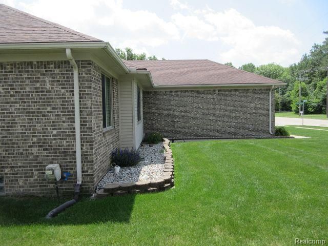 33882 Lipke Street, Clinton Charter Township, MI 48035