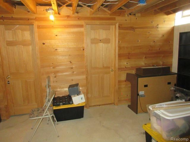 33882 Lipke Street, Clinton Charter Township, MI 48035