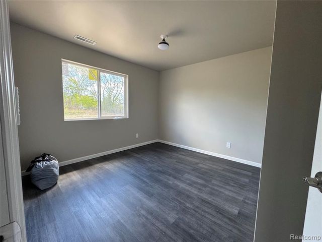 23274 Wellington Avenue, Warren, MI 48089
