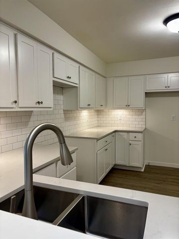 7555 Widgeon Way, Madison, WI 53717