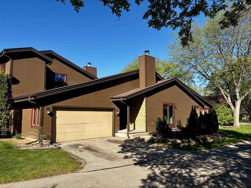 7555 Widgeon Way, Madison, WI 53717