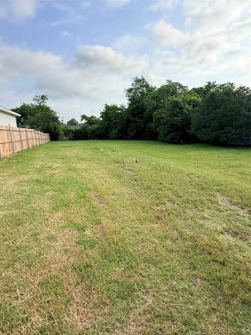 3932 Lee Street, Greenville, TX 75401