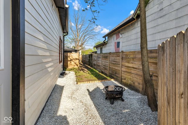 257 N Tacoma Avenue, Indianapolis, IN 46201