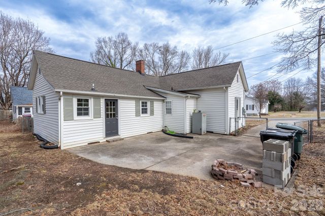 61 3rd Street NW, Concord, NC 28027