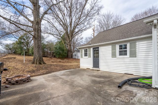 61 3rd Street NW, Concord, NC 28027