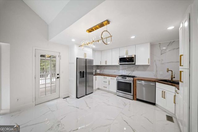 6857 Alexander Parkway, Douglasville, GA 30135