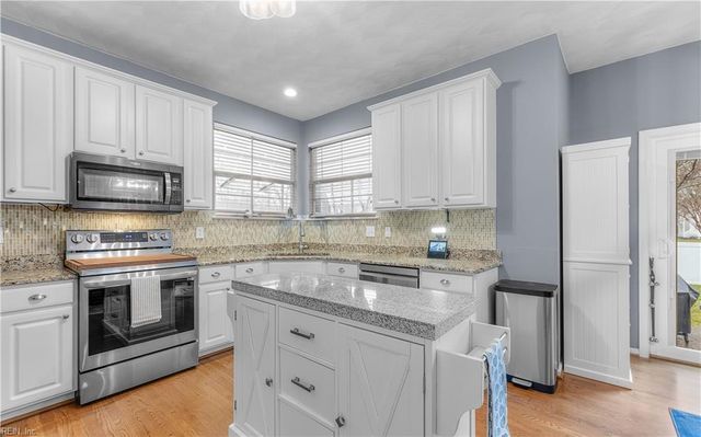 1608 Pinedale LN, Chesapeake, VA 23322