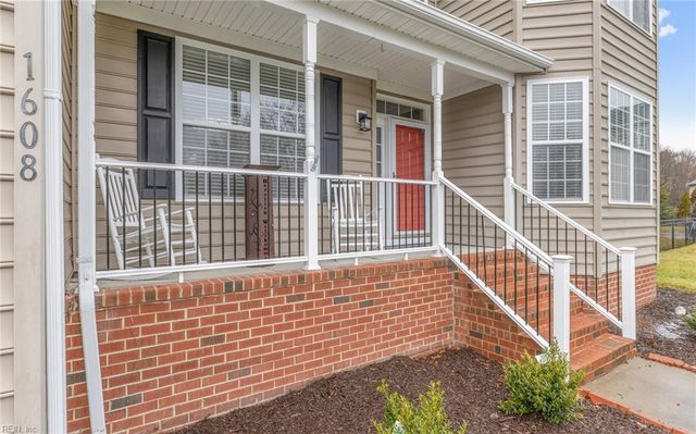 1608 Pinedale LN, Chesapeake, VA 23322