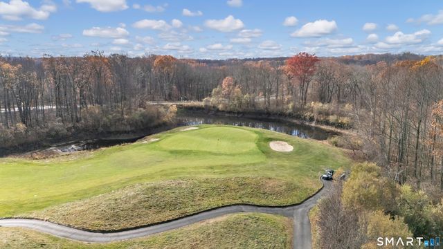 607 Championship Drive 607, Oxford, CT 06478