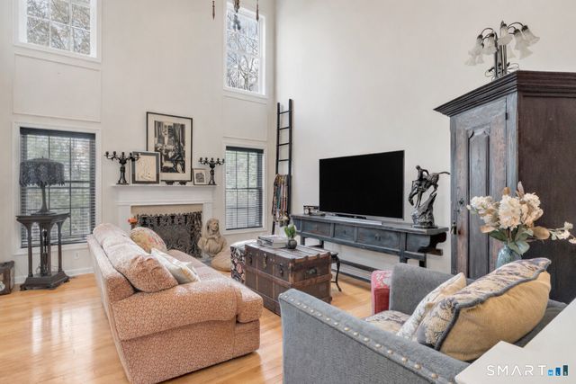 607 Championship Drive 607, Oxford, CT 06478