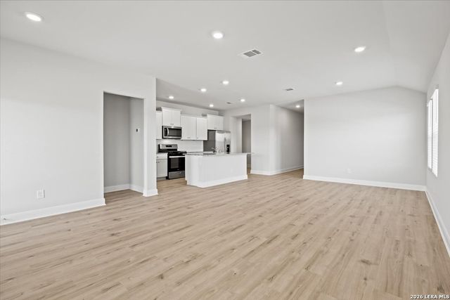 1400 REDWOOD CRK, Seguin, TX 78155