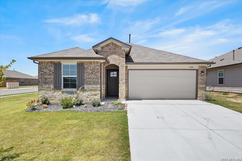 1400 REDWOOD CRK, Seguin, TX 78155