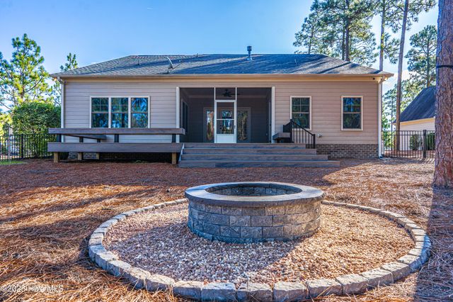 100 Wiregrass Lane, Southern Pines, NC 28387