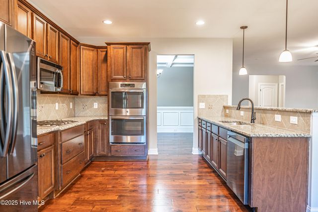 100 Wiregrass Lane, Southern Pines, NC 28387