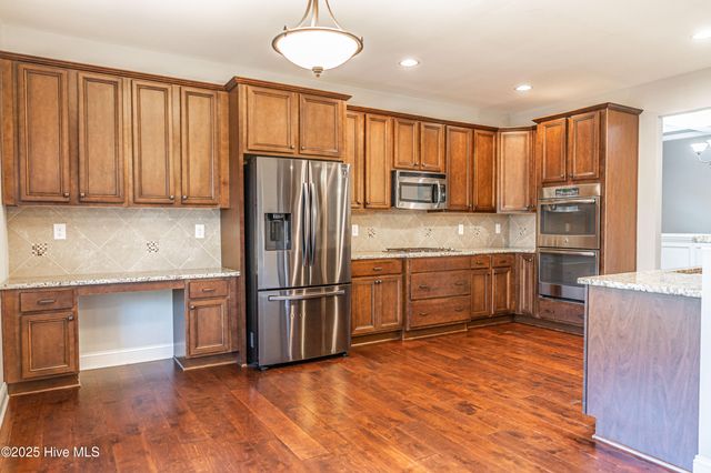 100 Wiregrass Lane, Southern Pines, NC 28387