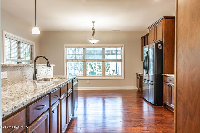 100 Wiregrass Lane, Southern Pines, NC 28387