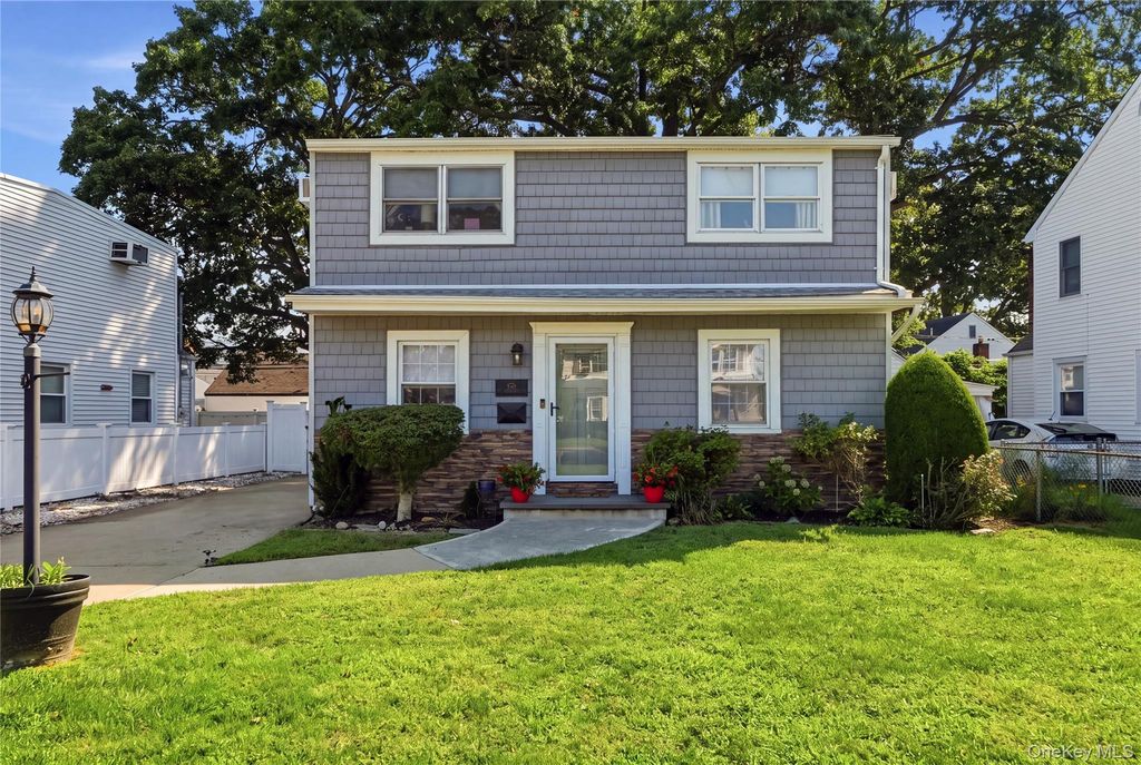 205 Stuart Road, Valley Stream, NY 11581 — exterior