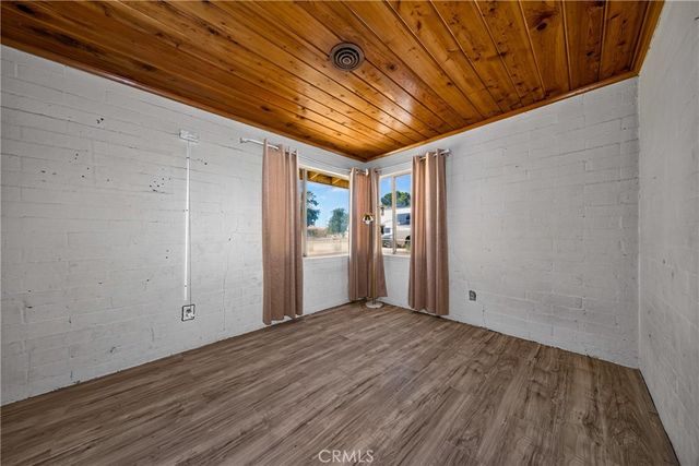 21798 Standing Rock Ave, Apple Valley, CA 92307