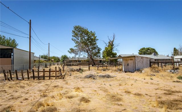 21798 Standing Rock Ave, Apple Valley, CA 92307