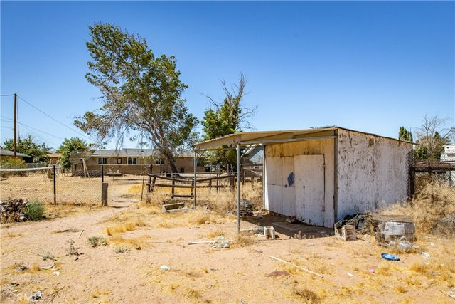 21798 Standing Rock Ave, Apple Valley, CA 92307