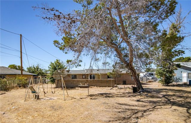 21798 Standing Rock Ave, Apple Valley, CA 92307