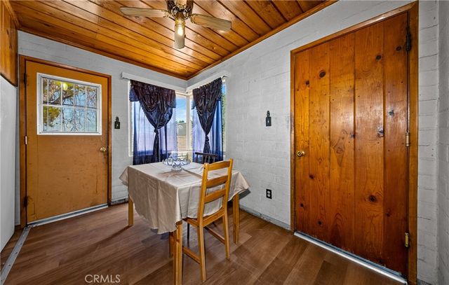 21798 Standing Rock Ave, Apple Valley, CA 92307