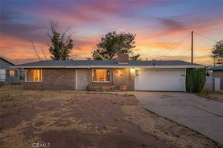 21798 Standing Rock Ave, Apple Valley, CA 92307
