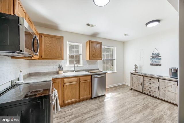 36 PLUMOSA DR, Fredericksburg, VA 22405