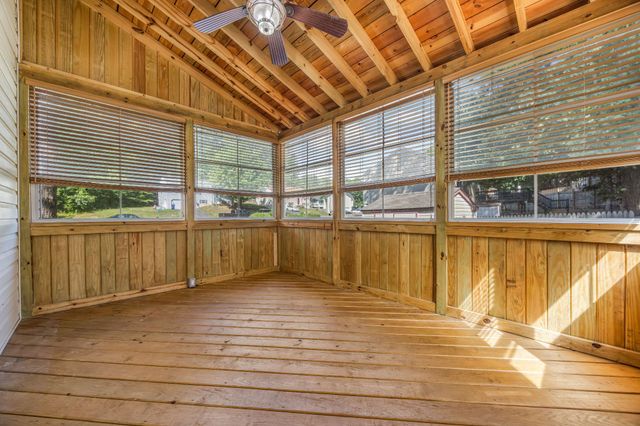 36 PLUMOSA DR, Fredericksburg, VA 22405