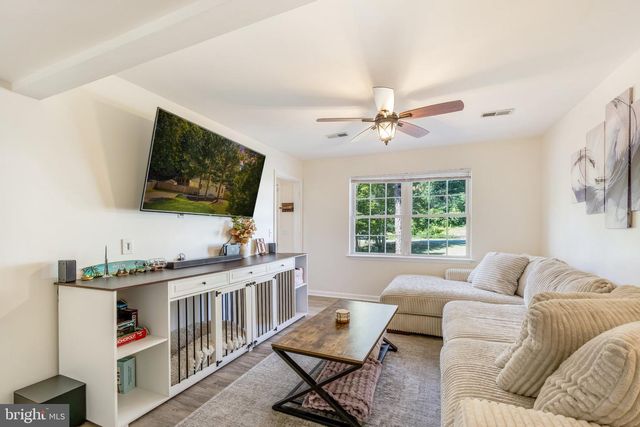 36 PLUMOSA DR, Fredericksburg, VA 22405