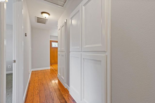 5502 Sparas ST, Loomis, CA 95650