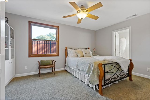 5502 Sparas ST, Loomis, CA 95650